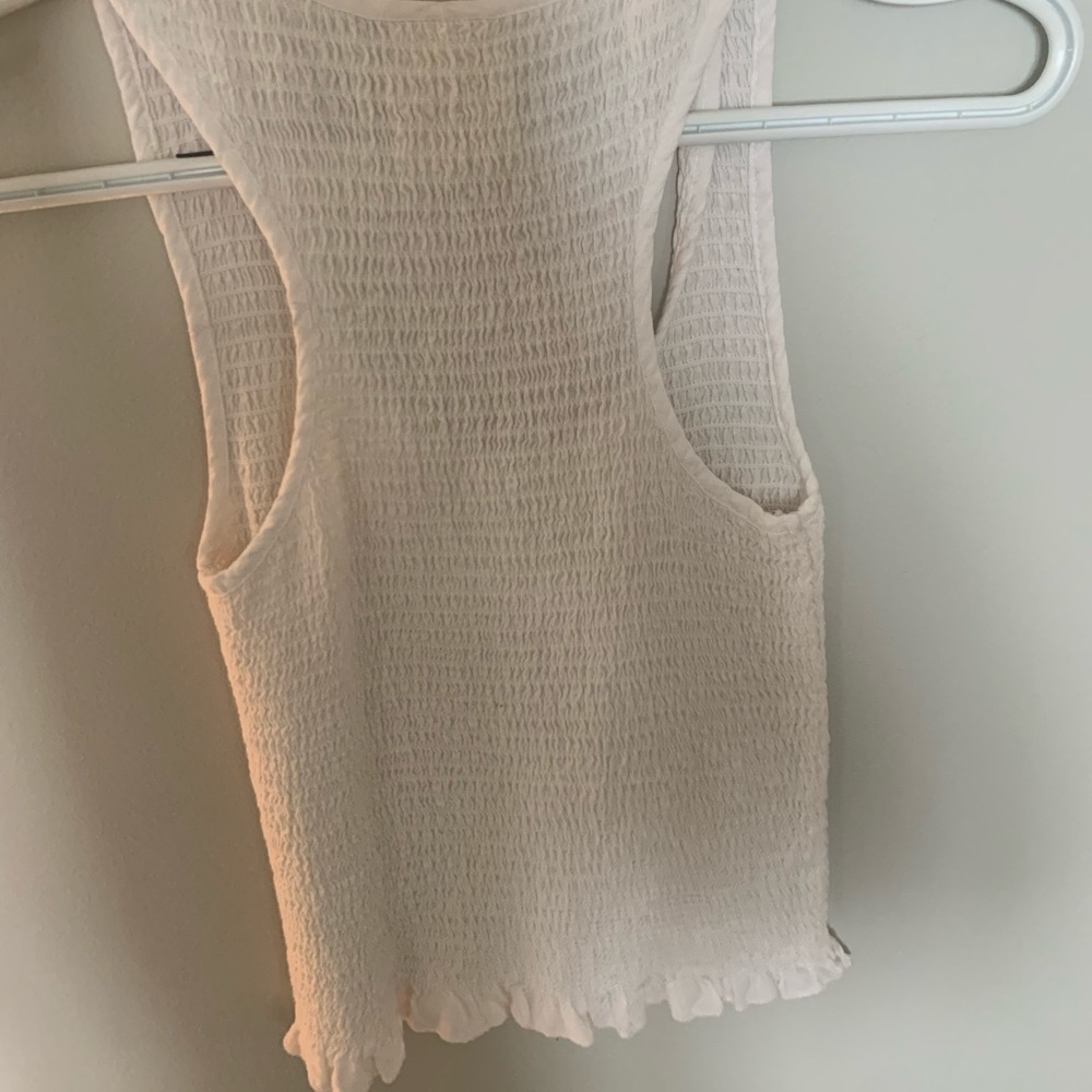 women’s white tank